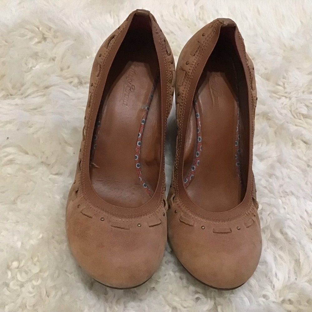 Neutral Soft Lucky Brand Wedges